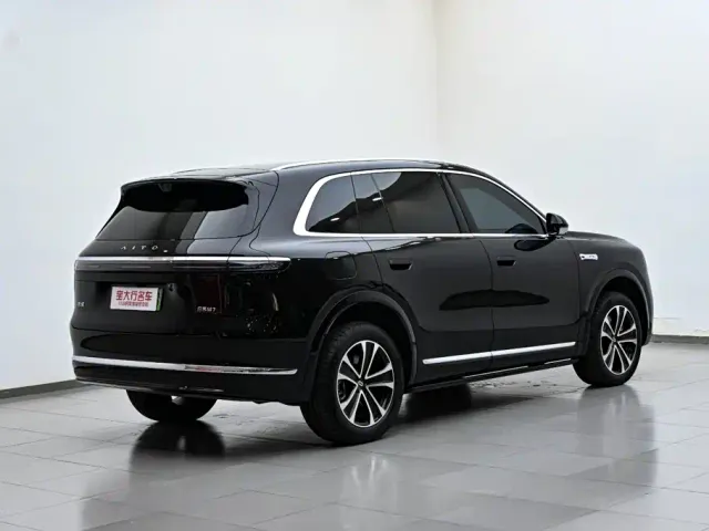 Aito M7 — Фото автомобиля 7