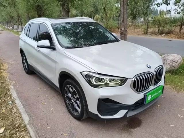 BMW X1 — Фото автомобиля 3