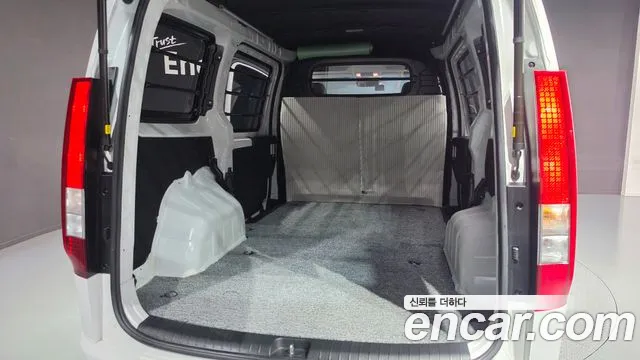 Hyundai Staria Staria — Фото автомобиля 16