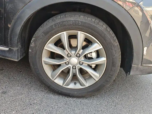 Roewe RX5 — Фото автомобиля 6