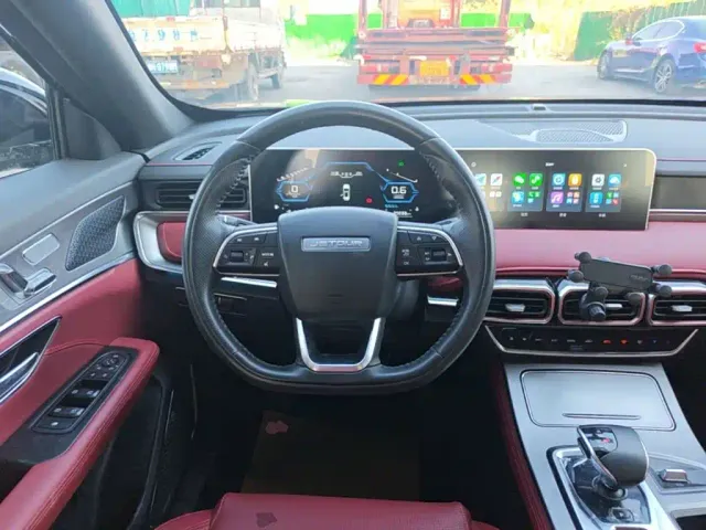 Jetour X70 Plus — Фото автомобиля 10