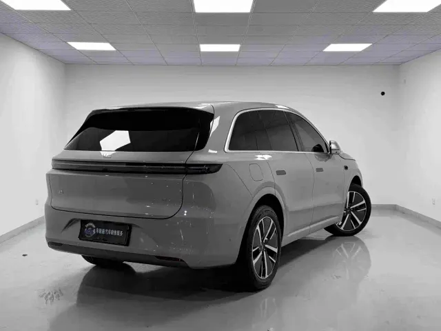 Li Auto L6 — Фото автомобиля 19