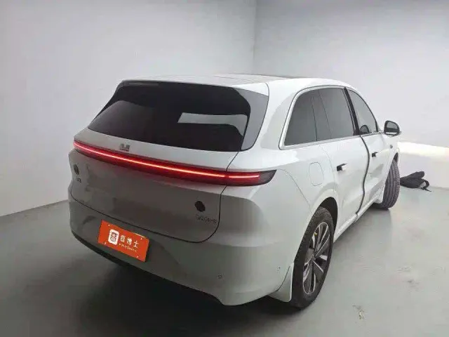 Li Auto L6 — Фото автомобиля 2