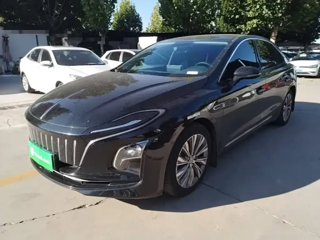 Фотография автомобиля — Hongqi E-QM5