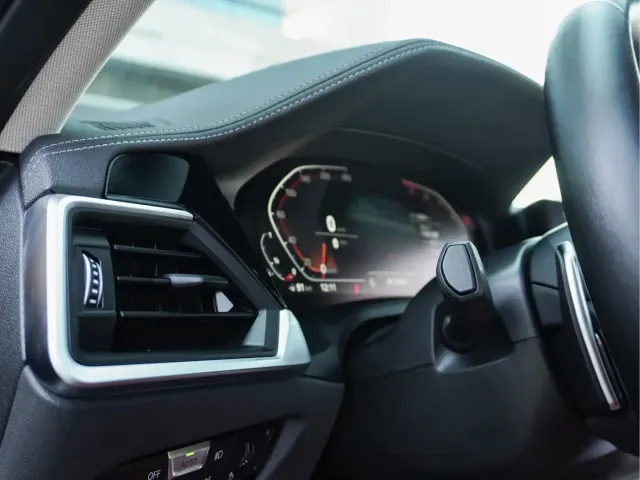 BMW 3 Series — Фото автомобиля 10