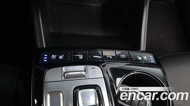 Hyundai Tucson Tucson (NX4) Бензин 1.6 турбо 2WD — Фото автомобиля 16