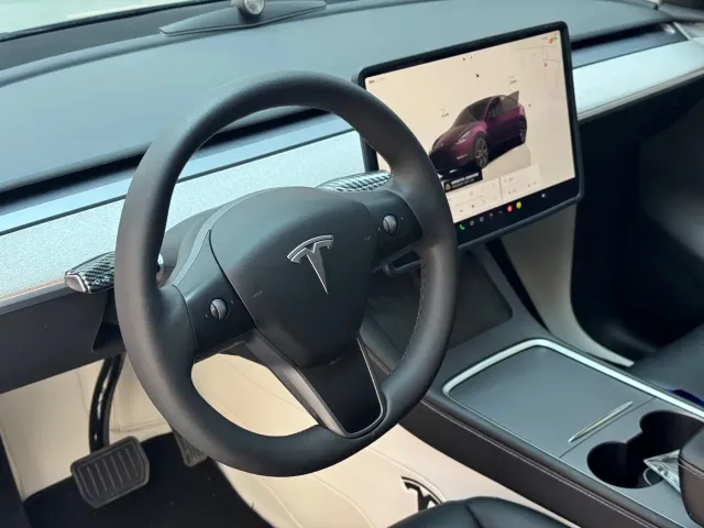 Tesla Model Y — Фото автомобиля 7