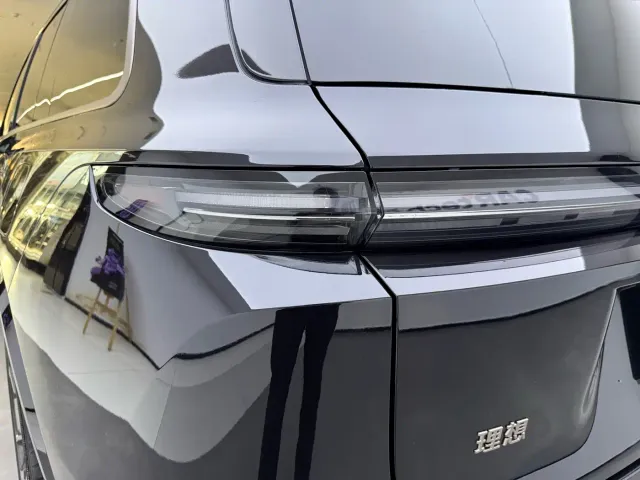 Li Auto L9 — Фото автомобиля 6