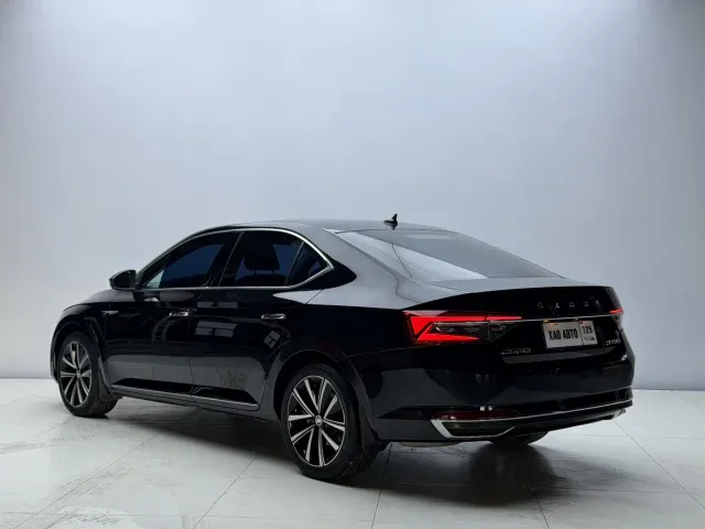 Skoda Superb — Фото автомобиля 4