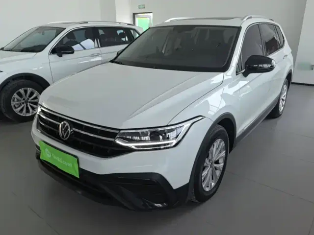 Фотография автомобиля — Volkswagen Tiguan L