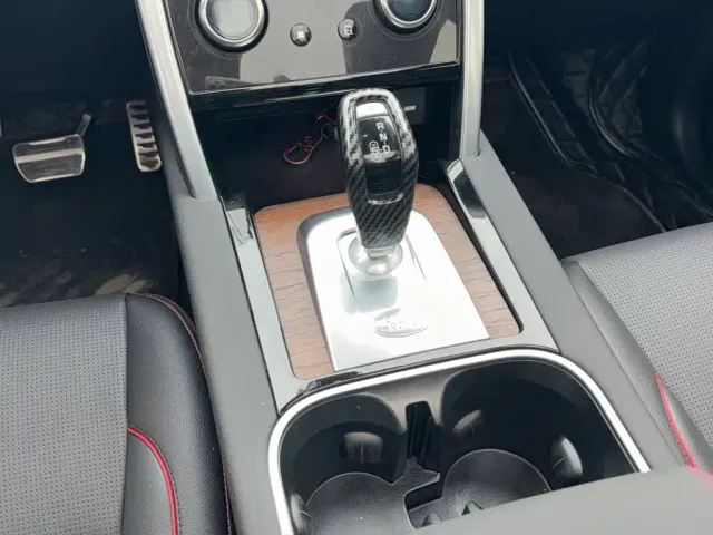 Land Rover Discovery Sport — Фото автомобиля 14