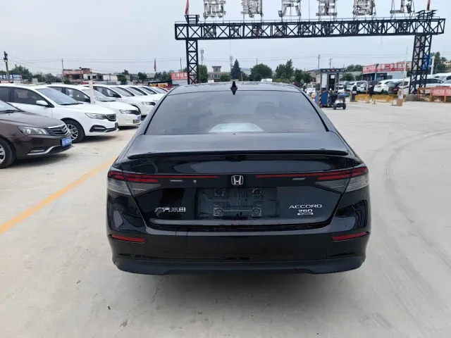 Honda Accord — Фото автомобиля 9
