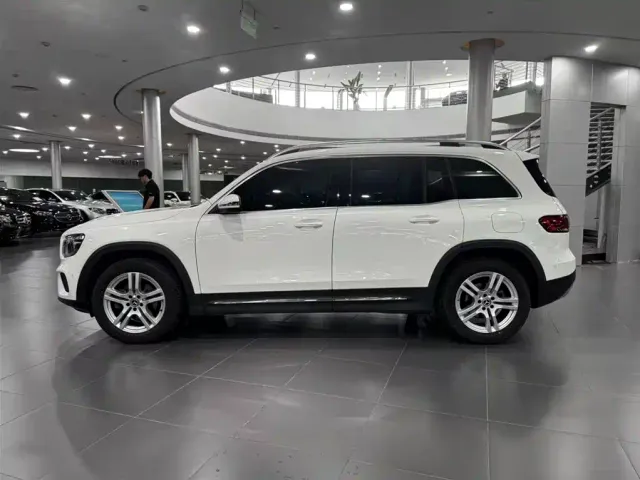 Mercedes-Benz GLB-Class — Фото автомобиля 2