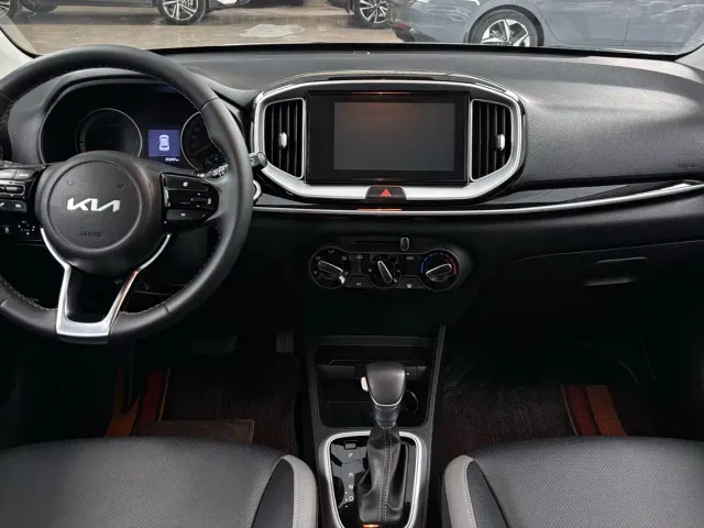 Kia KX1 — Фото автомобиля 7