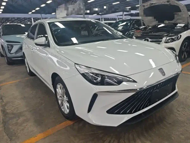 Roewe i5 — Фото автомобиля 3