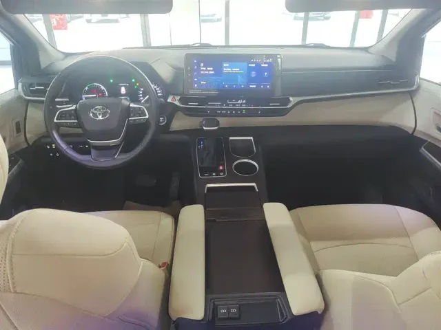 Toyota Granvia — Фото автомобиля 9