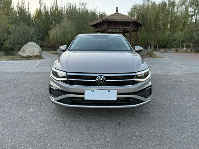 Volkswagen Bora — Фото автомобиля 2