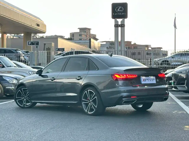 Audi A4L — Фото автомобиля 7
