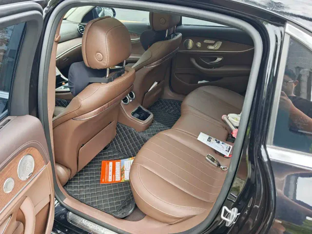 Mercedes-Benz E-Class — Фото автомобиля 6