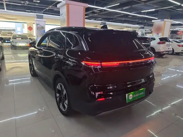 Bestune Yueyi 07 — Фото автомобиля 4