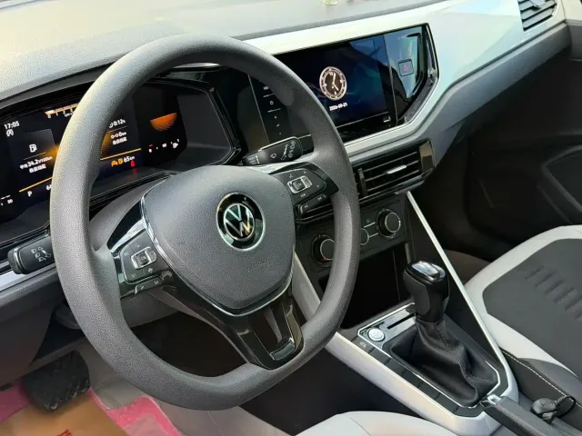 Volkswagen Polo — Фото автомобиля 8
