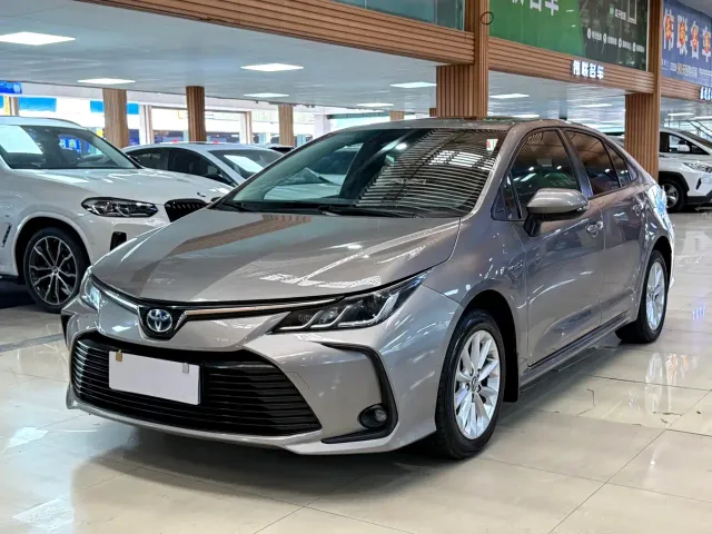 Фотография автомобиля — Toyota Corolla