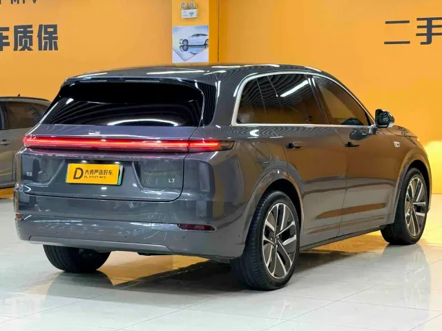 Li Auto L7 — Фото автомобиля 8