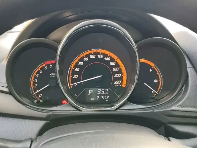 Toyota YARiS L Zhi Xuan — Фото автомобиля 11