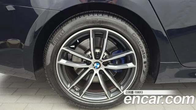 BMW 5 Series G30 — Фото автомобиля 5