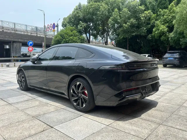Dongfeng eπ 007 — Фото автомобиля 9