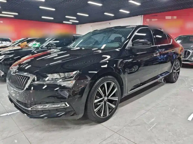 Фотография автомобиля — Skoda Superb