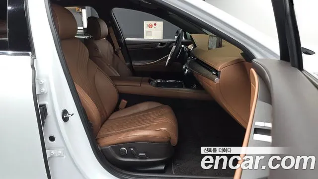 Genesis G80 Бензин 2.5 турбо AWD — Фото автомобиля 11