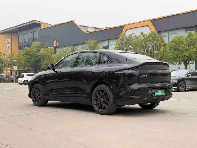 IM Motors LS6 — Фото автомобиля 4