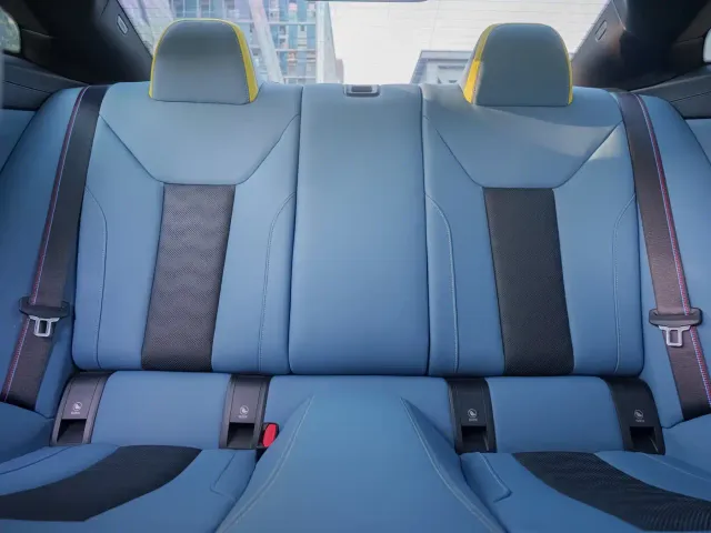 BMW M4 — Фото автомобиля 14