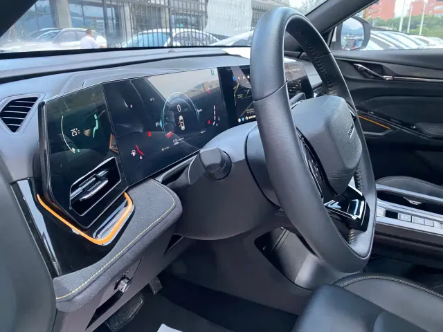 Changan X5 Plus — Фото автомобиля 17
