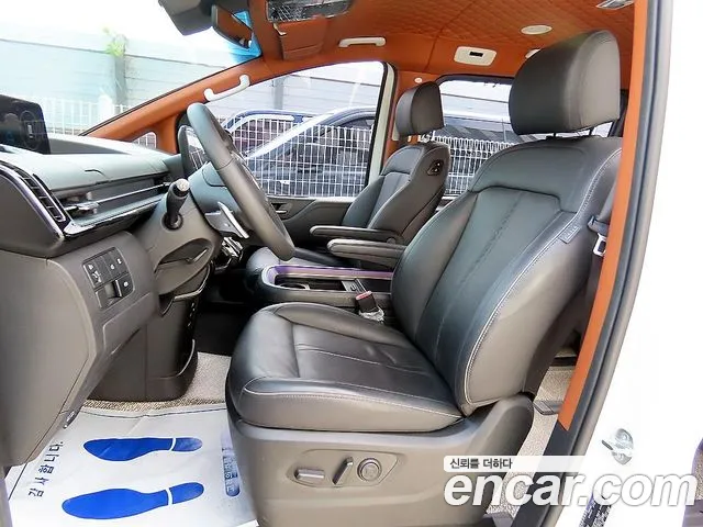 Hyundai Staria Staria L3.5 Lounge 7 мест — Фото автомобиля 5