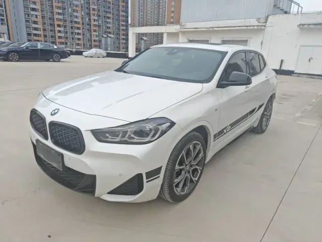 Фотография автомобиля — BMW X2