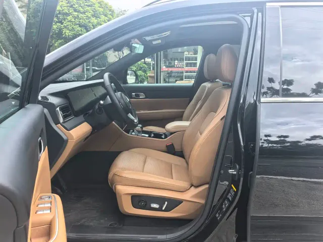 Li Auto ONE — Фото автомобиля 7