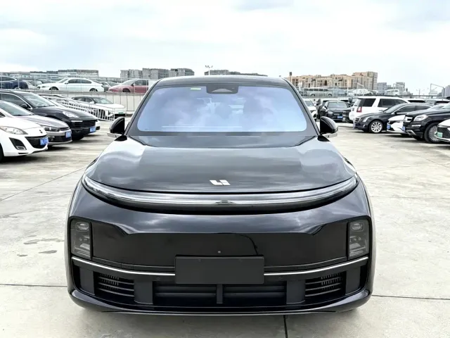 Li Auto L7 — Фото автомобиля 3