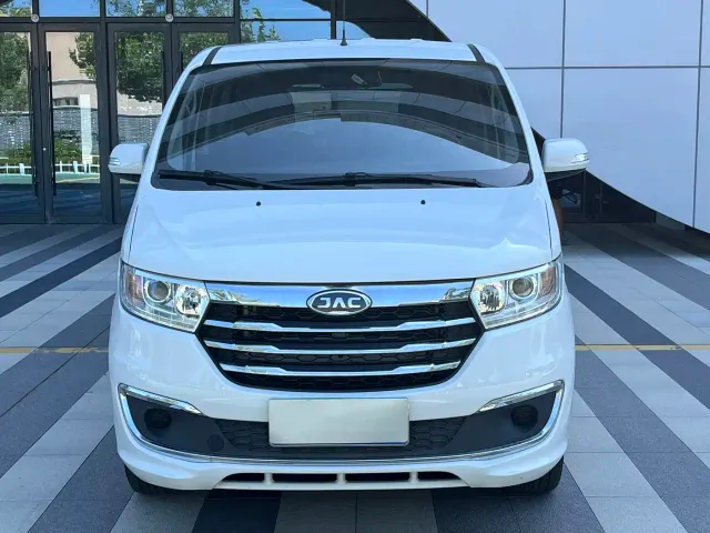 JAC Refine M3 — Фото автомобиля 2