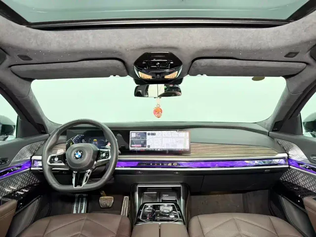 BMW 7 Series — Фото автомобиля 7