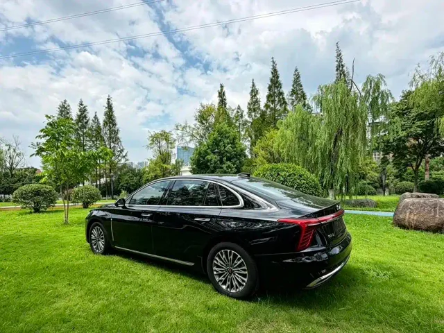 Hongqi H5 — Фото автомобиля 5