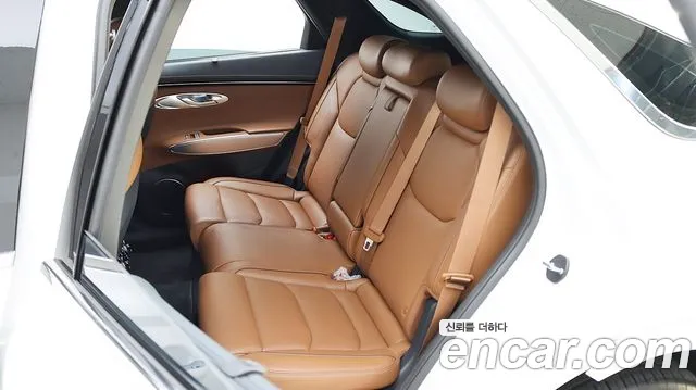 Genesis GV70 — Фото автомобиля 8