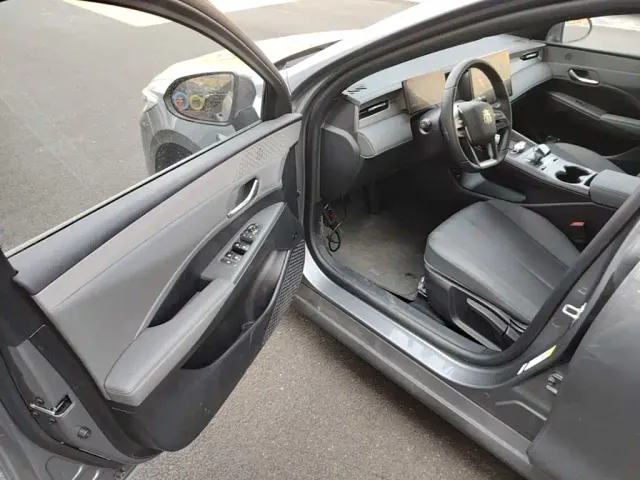 BYD Qin PLUS — Фото автомобиля 15