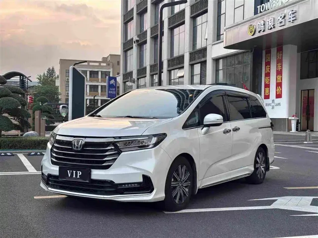 Фотография автомобиля — Honda Odyssey