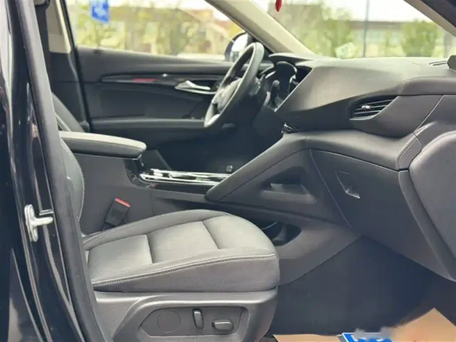 Buick Envision Plus — Фото автомобиля 3