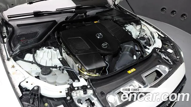 Mercedes-Benz E-Class — Фото автомобиля 9