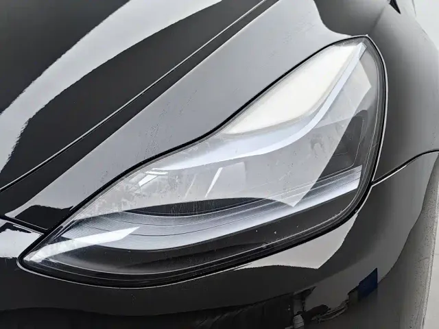 Tesla Model Y — Фото автомобиля 7