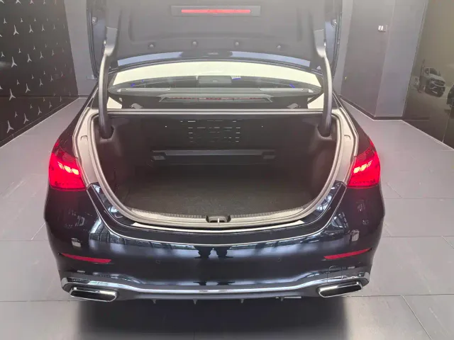 Mercedes-Benz C-Class — Фото автомобиля 16