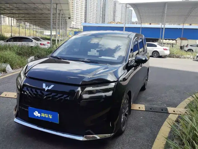 Фотография автомобиля — Wuling Starlight 730